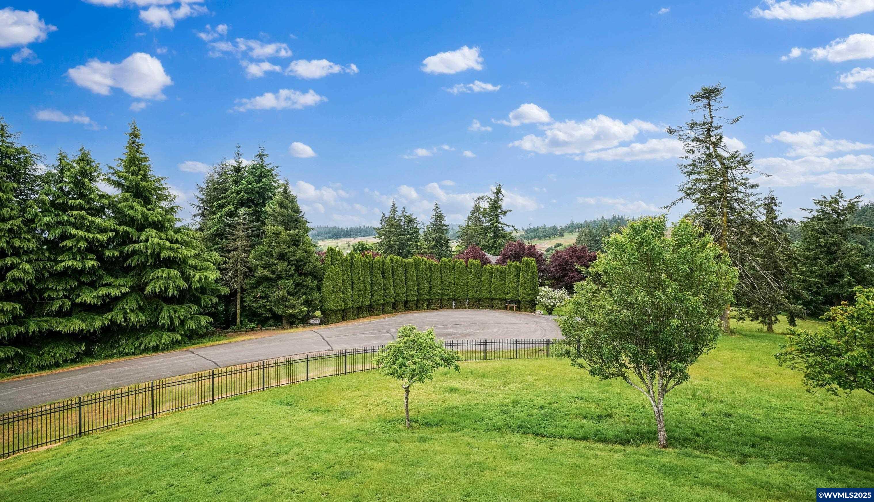 Turner, Oregon, 97392, United States, 4 Bedrooms Bedrooms, ,3 BathroomsBathrooms,Residential,For Sale,1827852