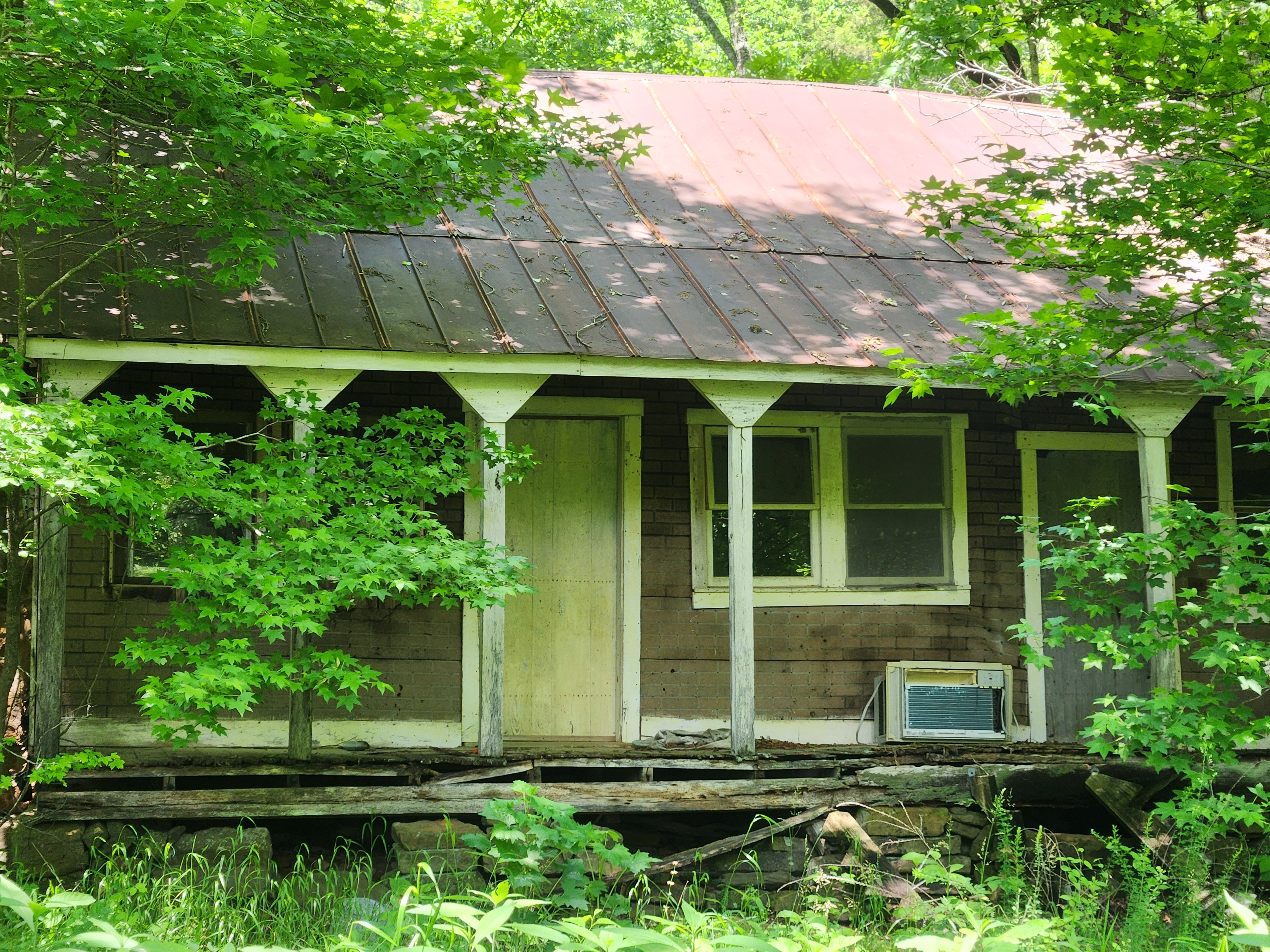 Pettigrew, Arkansas, 72752, United States, 5 Bedrooms Bedrooms, ,4 BathroomsBathrooms,Residential,For Sale,1826540