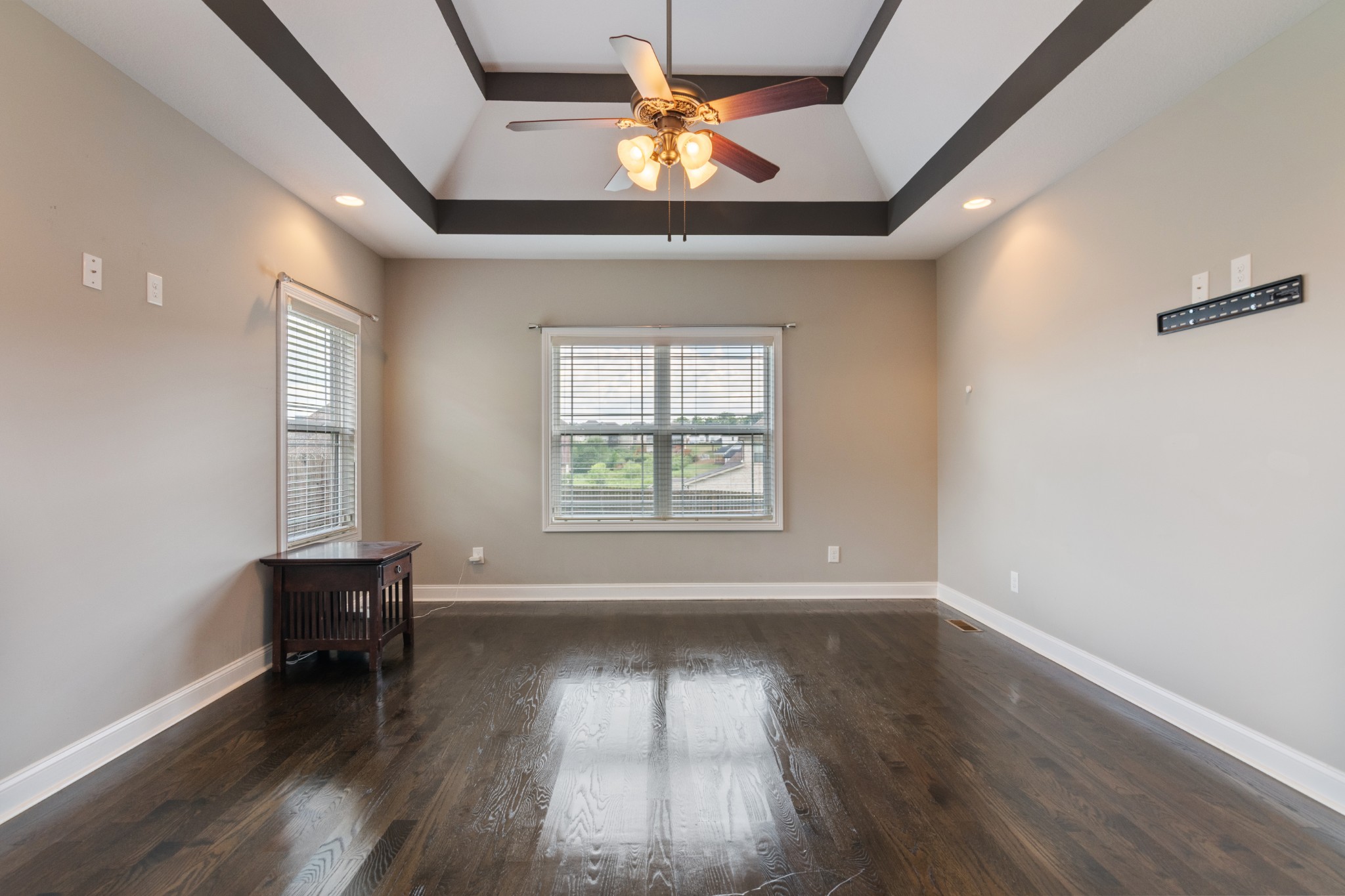 Clarksville, Tennessee, 37043, United States, 5 Bedrooms Bedrooms, ,4 BathroomsBathrooms,Residential,For Sale,1975936