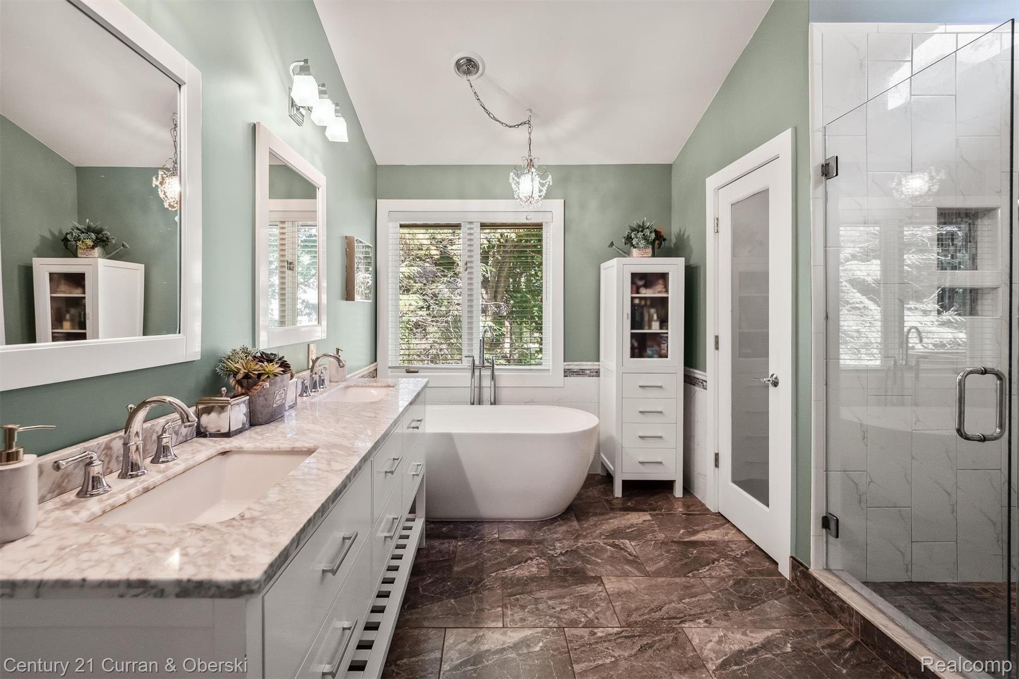 Northville, Michigan, 48167, United States, 4 Bedrooms Bedrooms, ,4 BathroomsBathrooms,Residential,For Sale,1923086