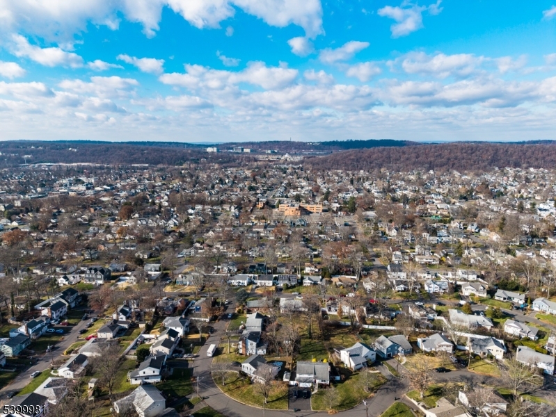 Fanwood Boro, New Jersey, 07023, United States, 3 Bedrooms Bedrooms, ,2 BathroomsBathrooms,Residential,For Sale,2001690