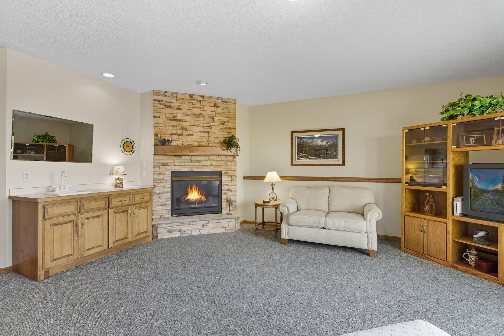 Plymouth, Minnesota, 55446, United States, 3 Bedrooms Bedrooms, ,2 BathroomsBathrooms,Residential,For Sale,1957891