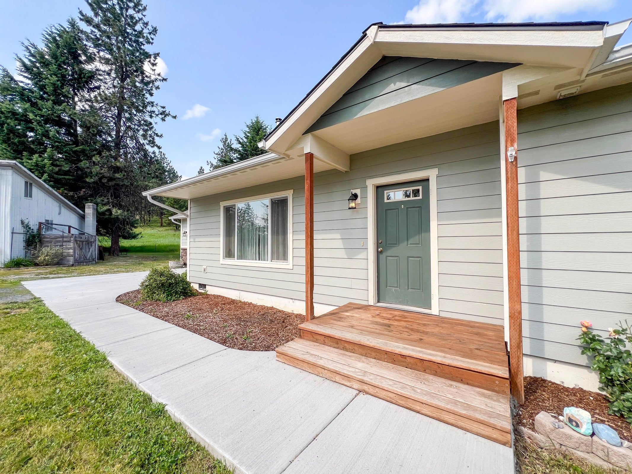 Colville, Washington, 99114, United States, 3 Bedrooms Bedrooms, ,2 BathroomsBathrooms,Residential,For Sale,1928026