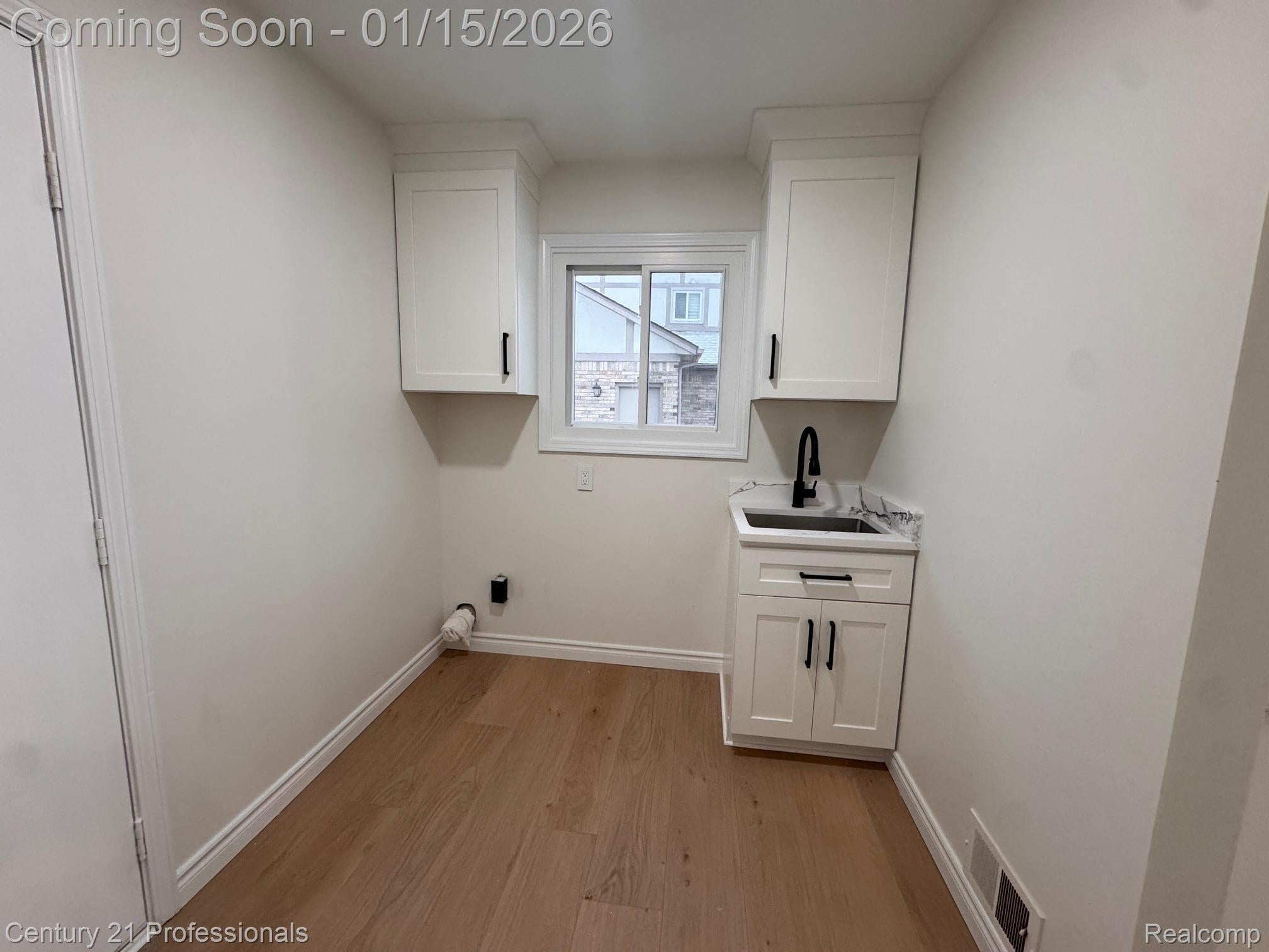 SterlingHeights, Michigan, 48310, United States, 3 Bedrooms Bedrooms, ,3 BathroomsBathrooms,Residential,For Sale,2010061