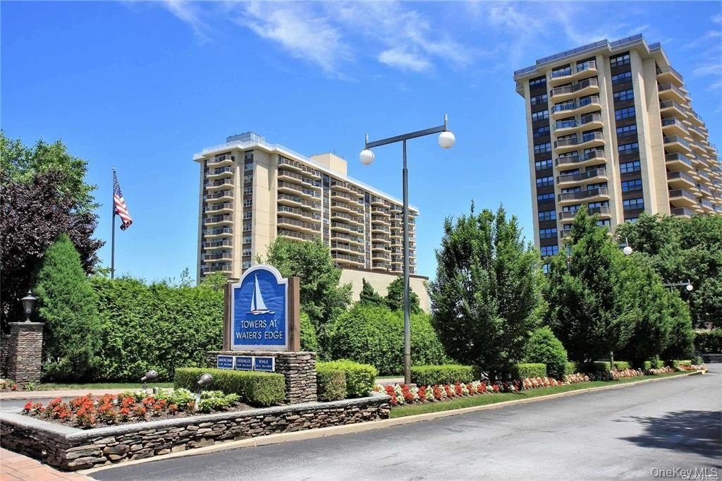 Bayside, New York, 11360, United States, 2 Bedrooms Bedrooms, ,2 BathroomsBathrooms,Residential,For Sale,2048855