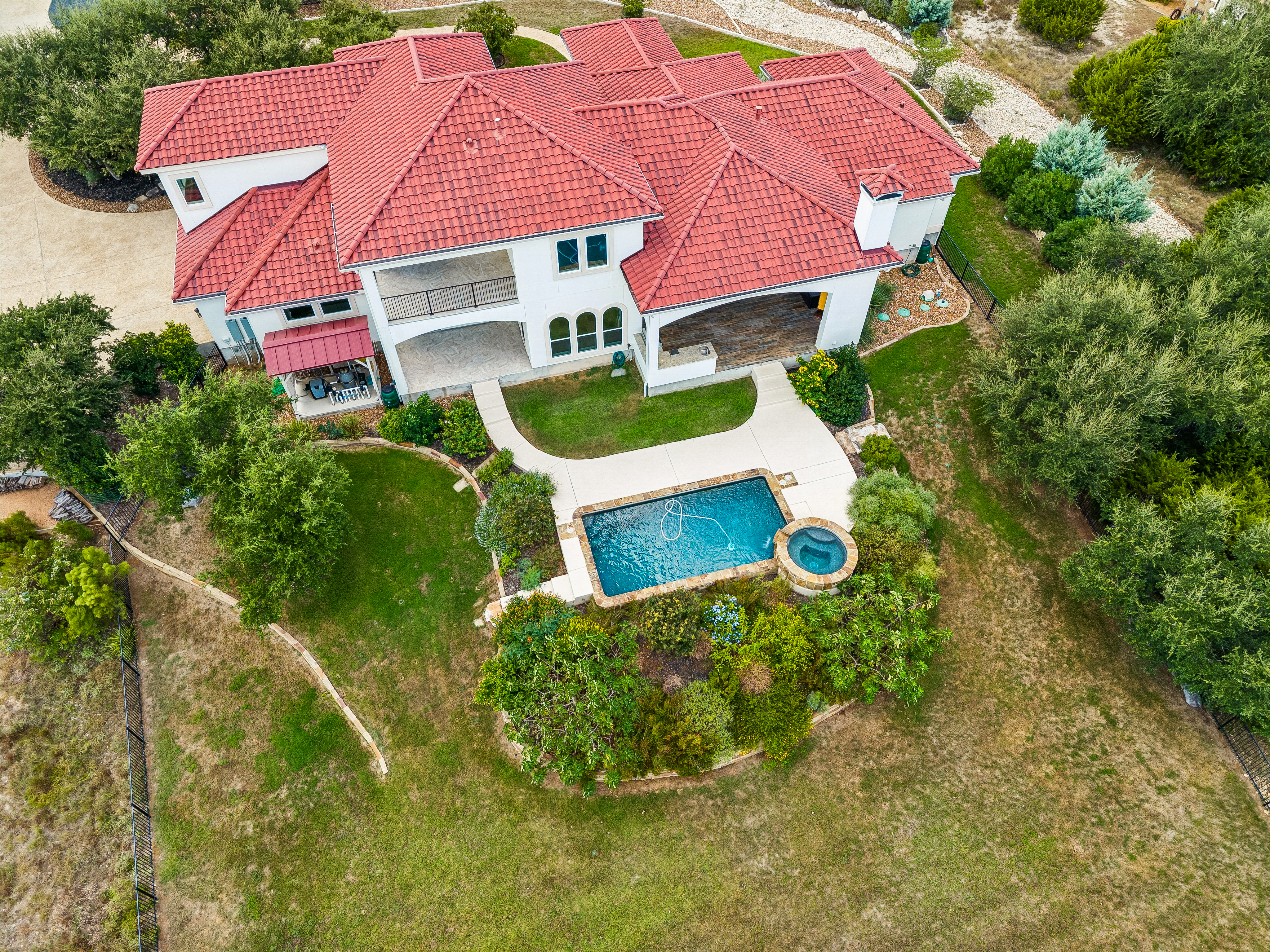  Elevated Living in Lakeview Ridge Estate - 物件實景