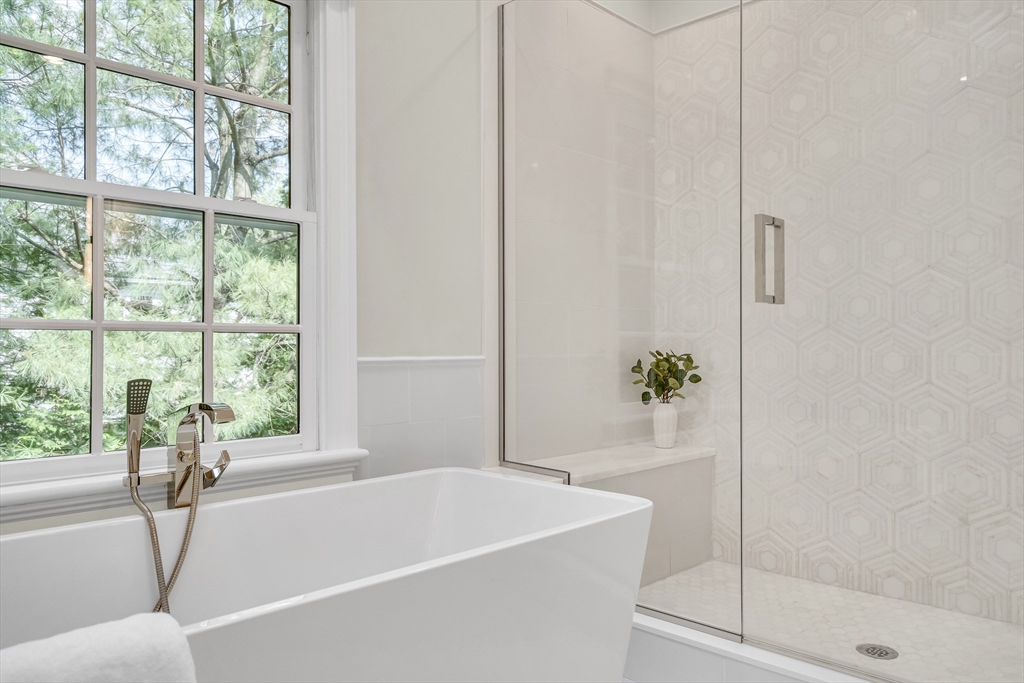 Wellesley, Massachusetts, 02481, United States, 6 Bedrooms Bedrooms, ,8 BathroomsBathrooms,Residential,For Sale,1941628