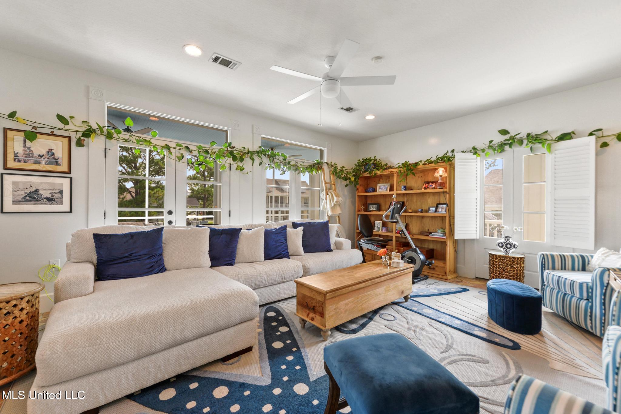 Pass Christian, Mississippi, 39571, United States, 5 Bedrooms Bedrooms, ,7 BathroomsBathrooms,Residential,For Sale,1989157