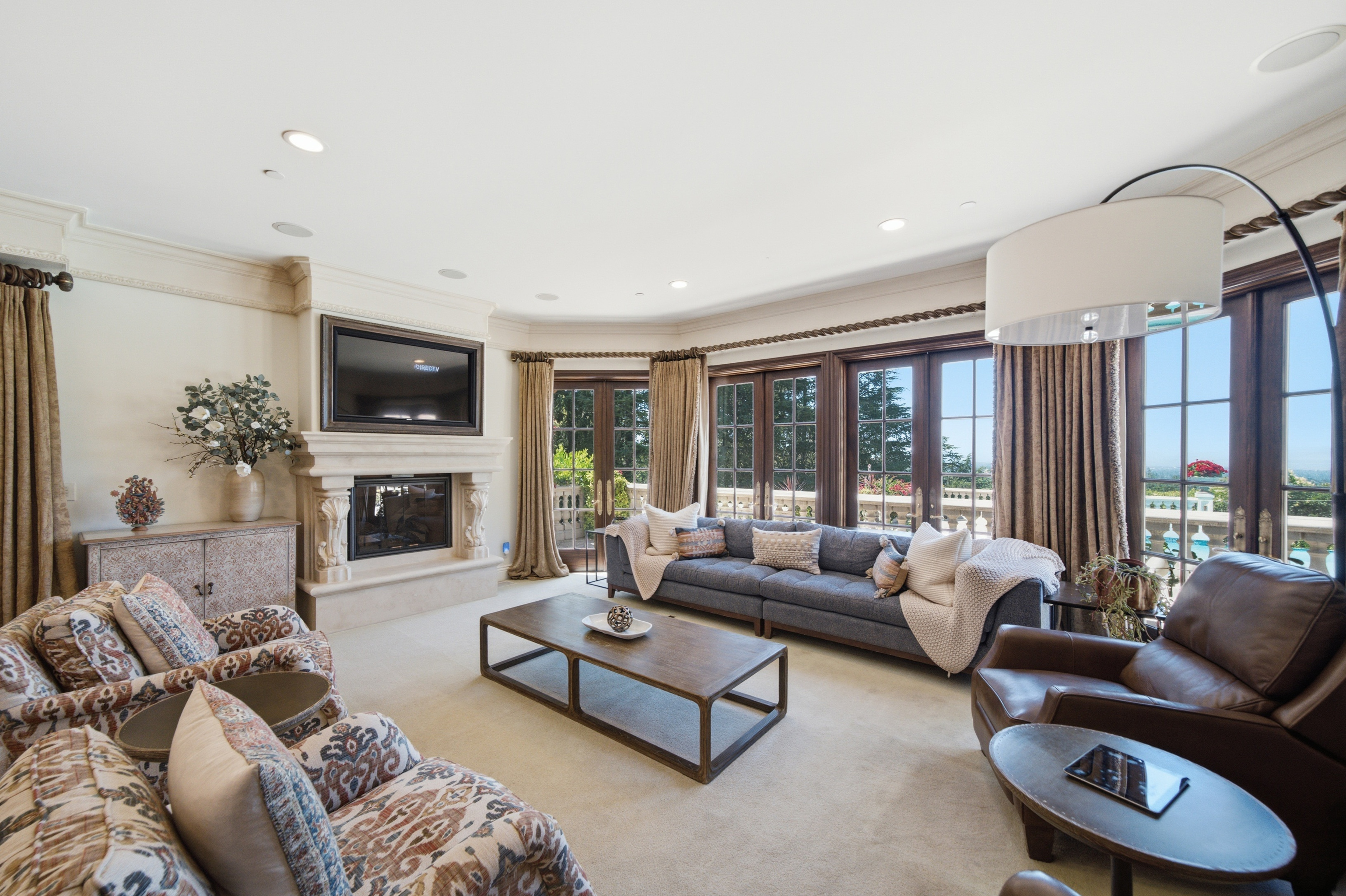  An Entertainer’s Estate with Exceptional Bay Views - 物件實景