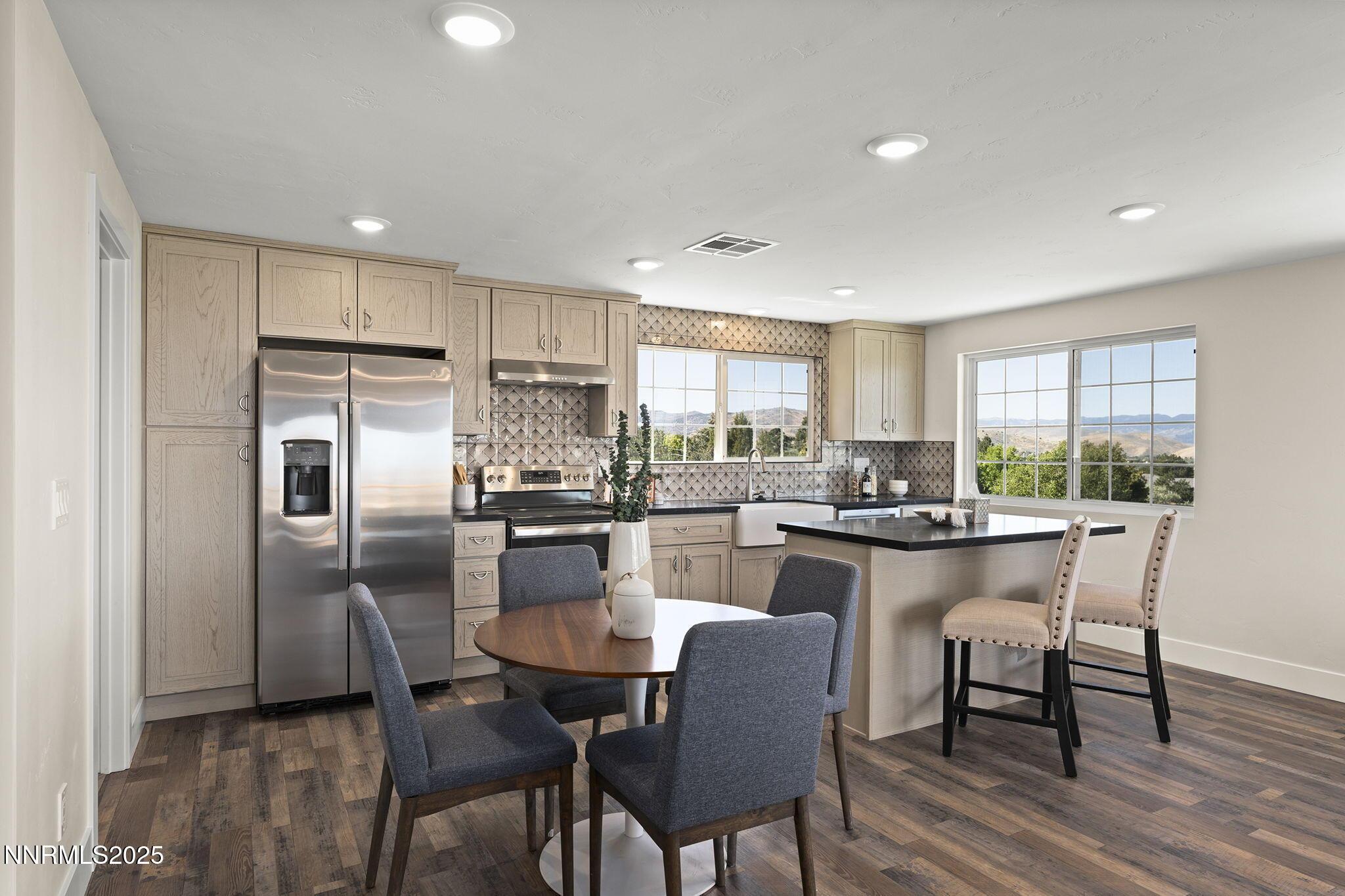 Reno, Nevada, 89521, United States, 3 Bedrooms Bedrooms, ,3 BathroomsBathrooms,Residential,For Sale,1988290