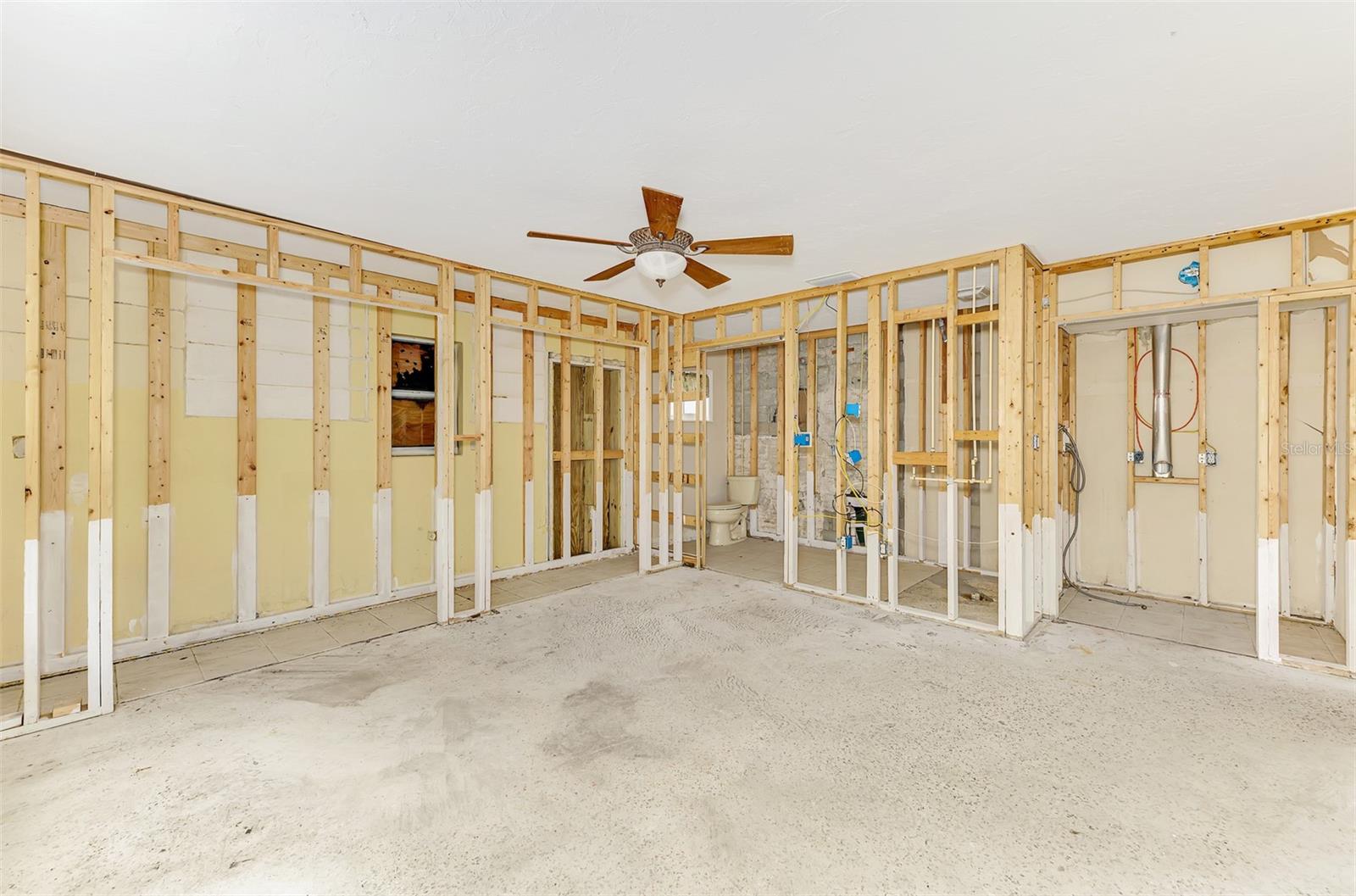 ENGLEWOOD, Florida, 34223, United States, 2 Bedrooms Bedrooms, ,3 BathroomsBathrooms,Residential,For Sale,1990231