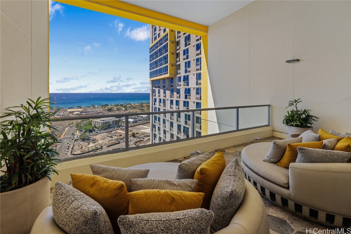 988 Halekauwila Street Unit 3304, Honolulu, Hawaii, 96814, United States, 3 Bedrooms Bedrooms, ,2 BathroomsBathrooms,Residential,For Sale,988 Halekauwila Street Unit 3304,1634686