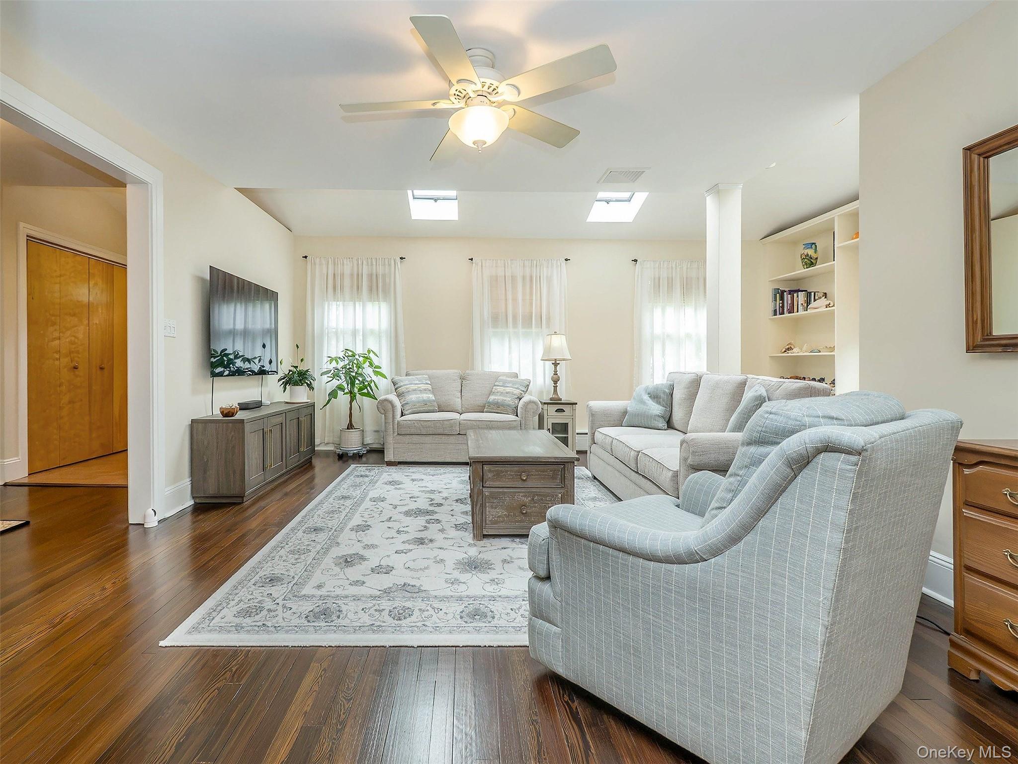  1 Raymond Street, Glen Cove, NY, 11542 - 物件實景