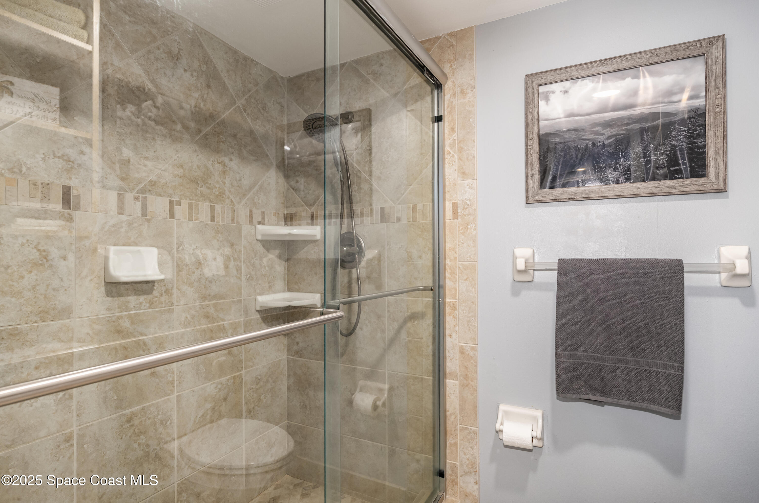 Cocoa Beach, Florida, 32931, United States, 2 Bedrooms Bedrooms, ,2 BathroomsBathrooms,Residential,For Sale,1979043