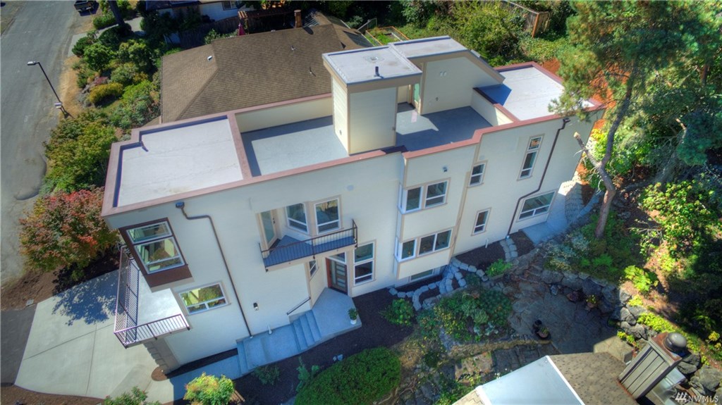 16001 36th Ave NE, Lake Forest Park, Washington, 98155, United States, 2 Bedrooms Bedrooms, ,4 BathroomsBathrooms,Residential,For Sale,16001 36th Ave NE,1621421