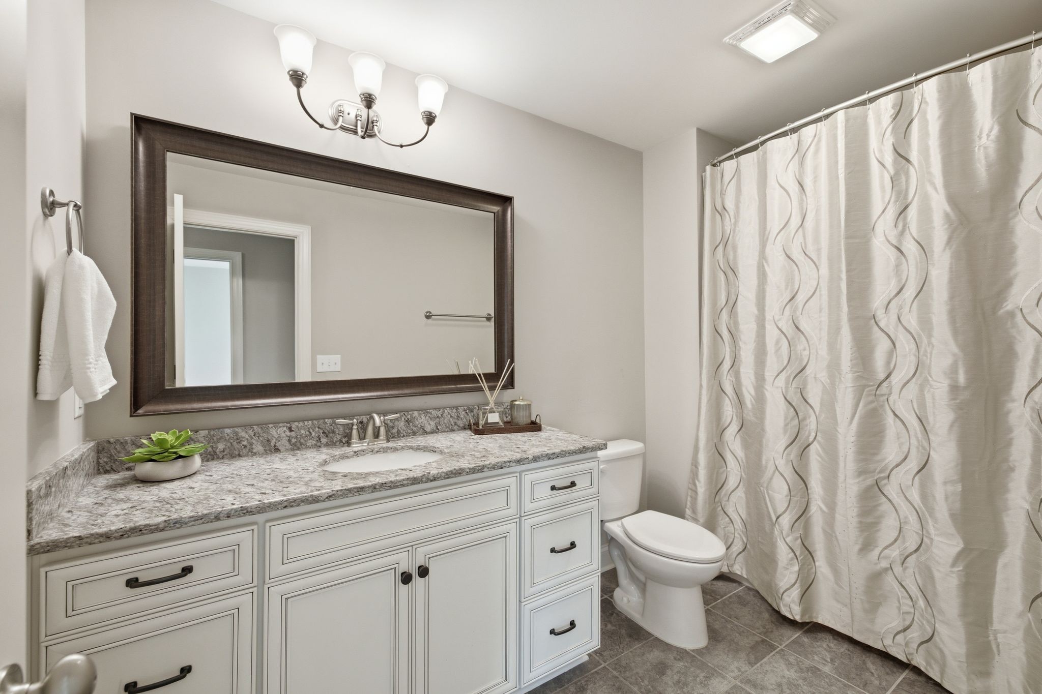  5146 Mountainbrook Circle, Hermitage, TN 37076 - 物件實景