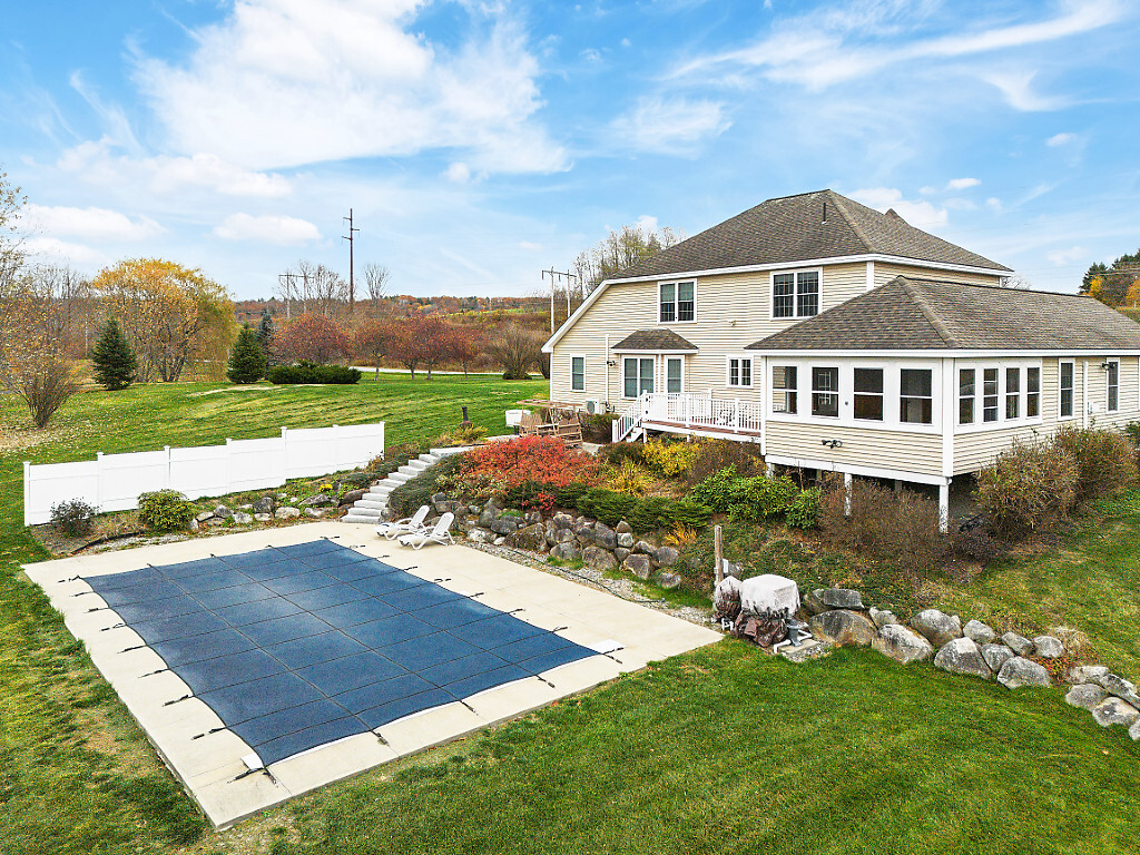 Waterville, Maine, 04901, United States, 4 Bedrooms Bedrooms, ,3 BathroomsBathrooms,Residential,For Sale,1993440