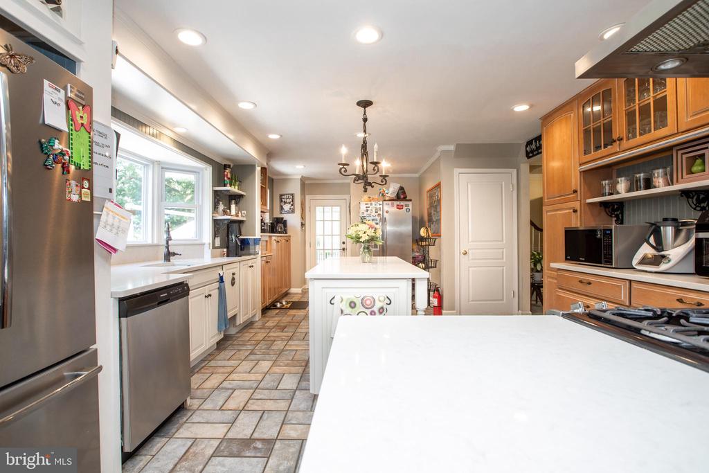 Hightstown, New Jersey, 08520, United States, 5 Bedrooms Bedrooms, ,4 BathroomsBathrooms,Residential,For Sale,1928581
