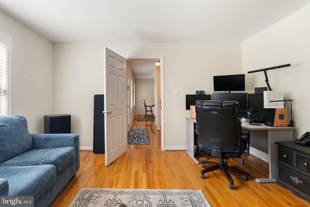 Winchester, Virginia, 22601, United States, 3 Bedrooms Bedrooms, ,3 BathroomsBathrooms,Residential,For Sale,1906316