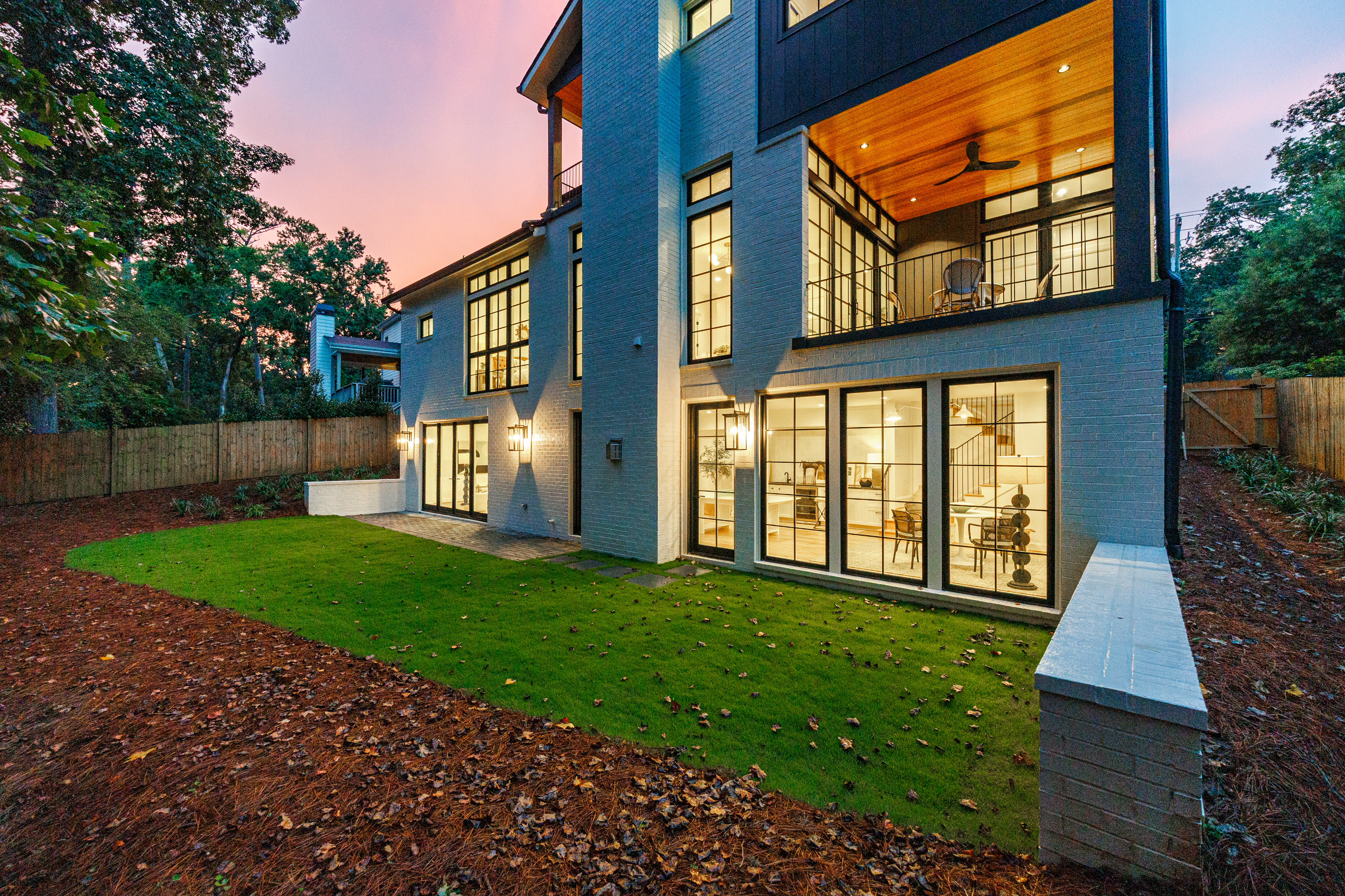  Elevated Living in Ashford Park - 物件實景