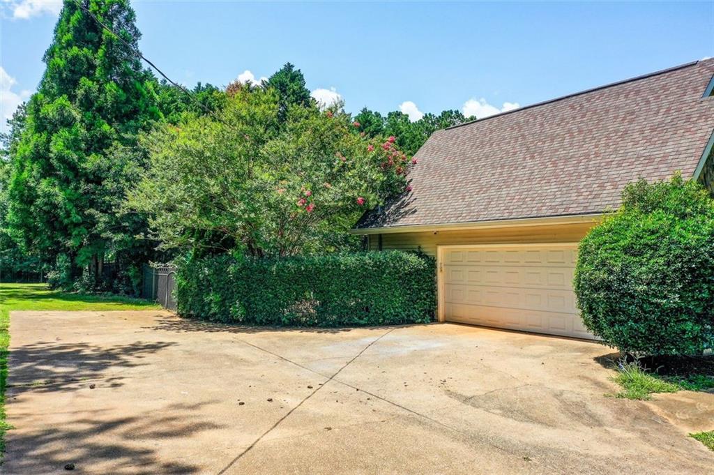 Stockbridge, Georgia, 30281, United States, 5 Bedrooms Bedrooms, ,3 BathroomsBathrooms,Residential,For Sale,1895957