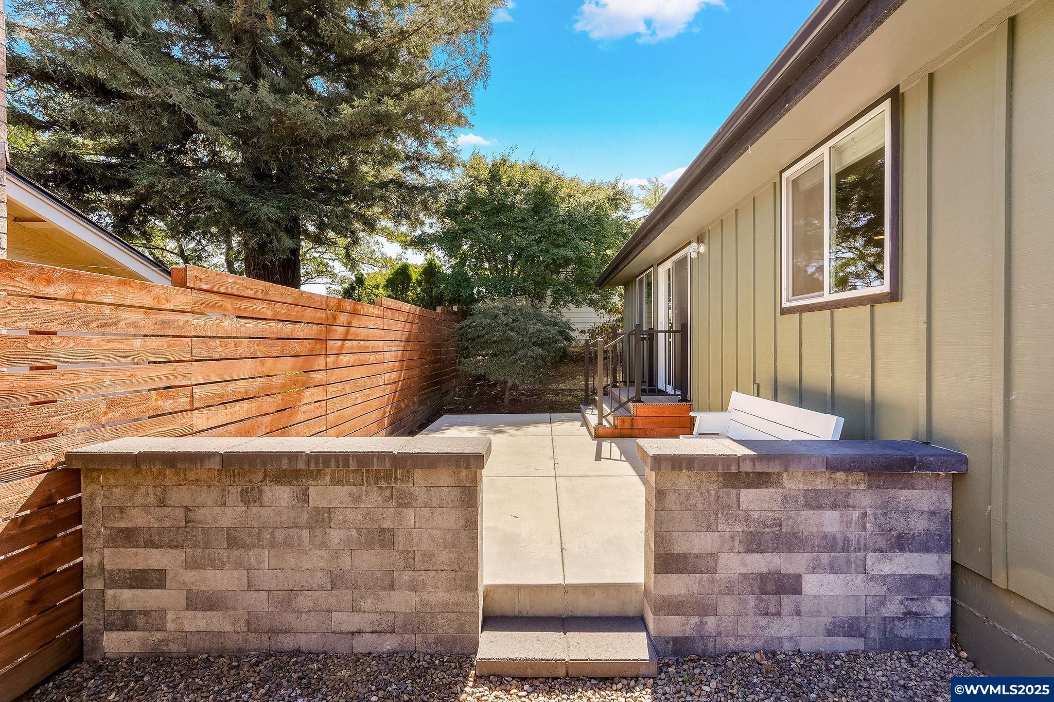 Salem, Oregon, 97304, United States, 3 Bedrooms Bedrooms, ,3 BathroomsBathrooms,Residential,For Sale,1967587