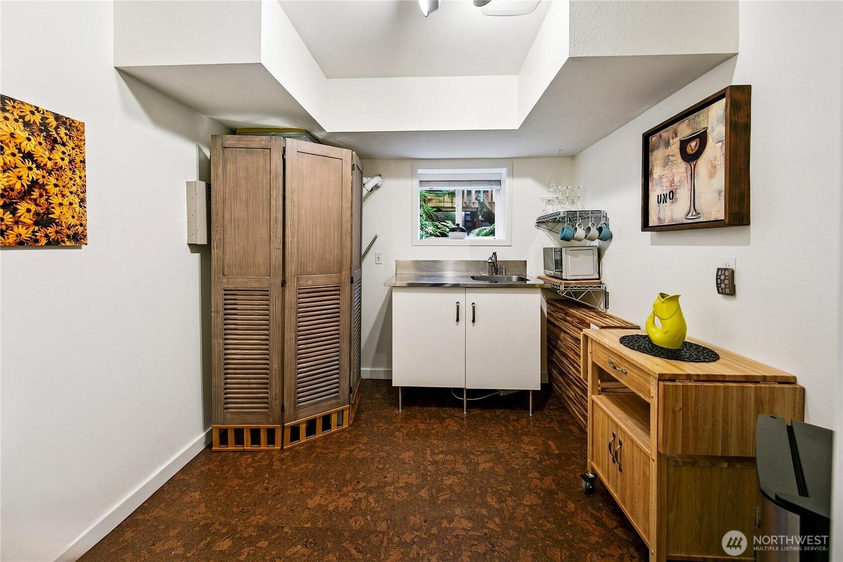 SEATTLE, Washington, 98112, United States, 3 Bedrooms Bedrooms, ,3 BathroomsBathrooms,Residential,For Sale,1875763
