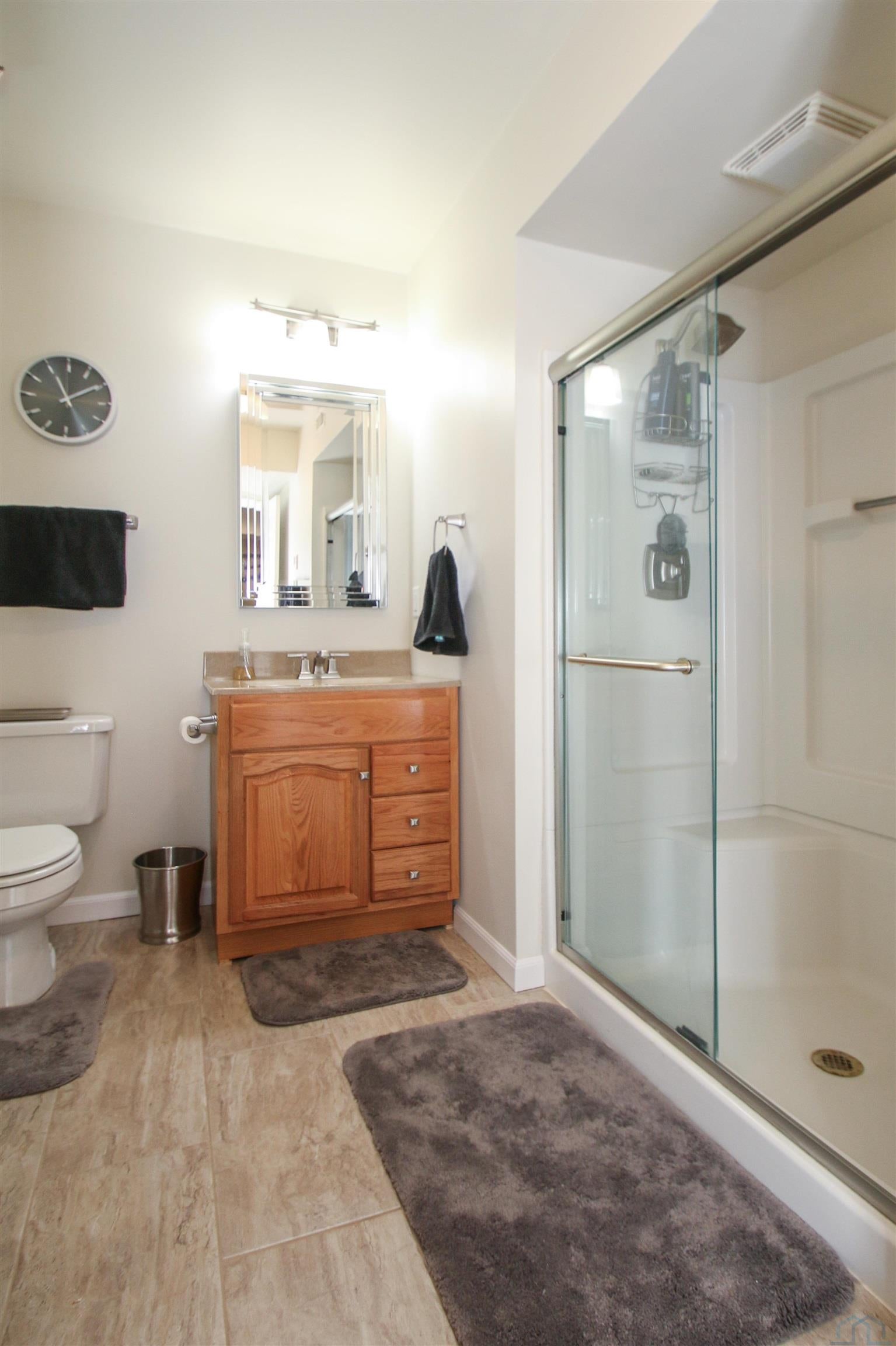 Dakota Dunes, South Dakota, 57049, United States, 3 Bedrooms Bedrooms, ,3 BathroomsBathrooms,Residential,For Sale,2015329