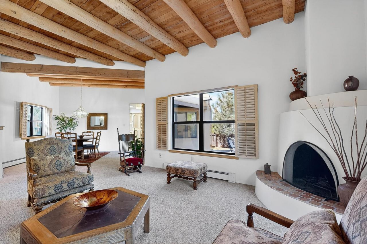 Santa Fe, New Mexico, 87507, United States, 3 Bedrooms Bedrooms, ,2 BathroomsBathrooms,Residential,For Sale,1955311