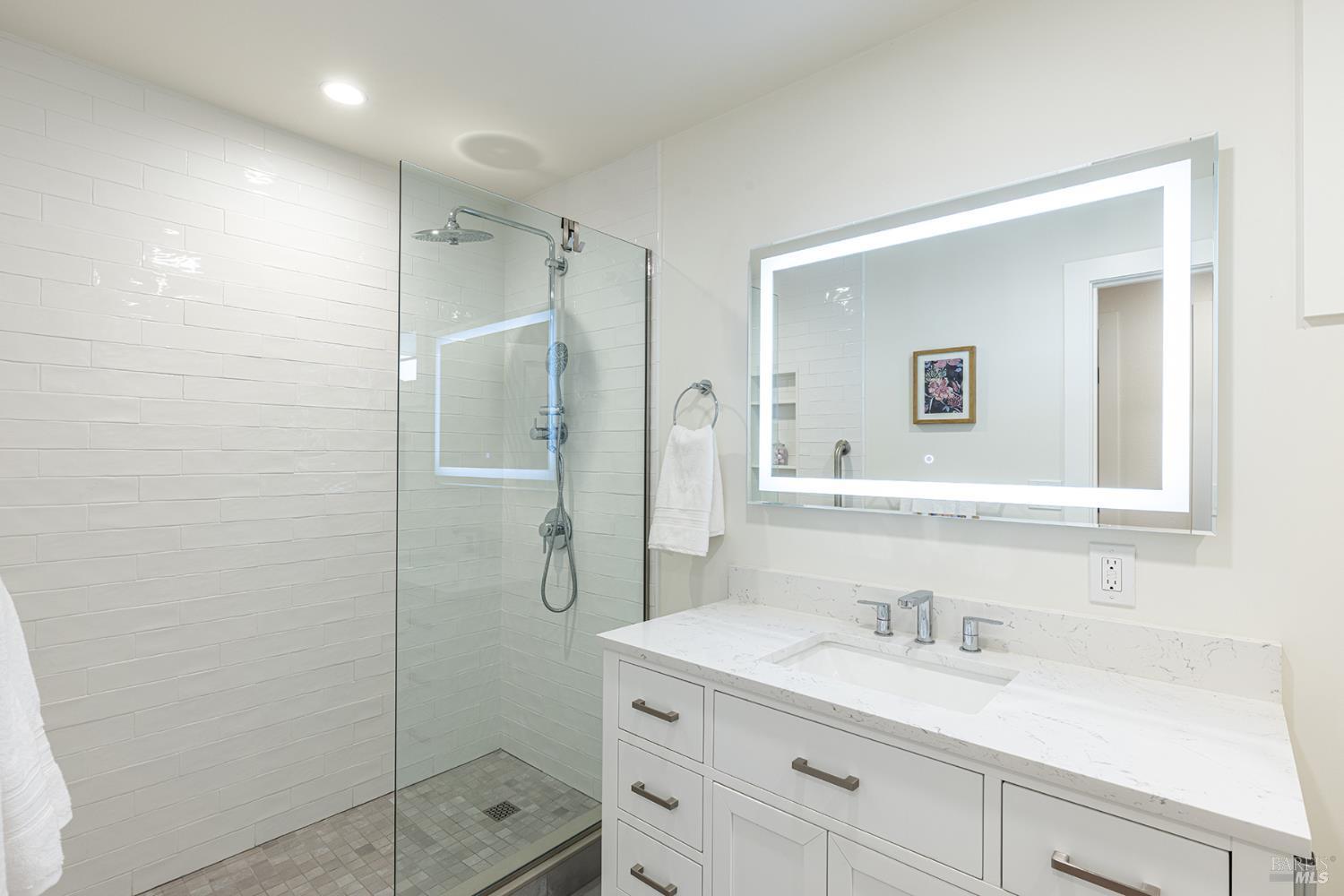 Glen Ellen, California, 95442, United States, 4 Bedrooms Bedrooms, ,3 BathroomsBathrooms,Residential,For Sale,1904205