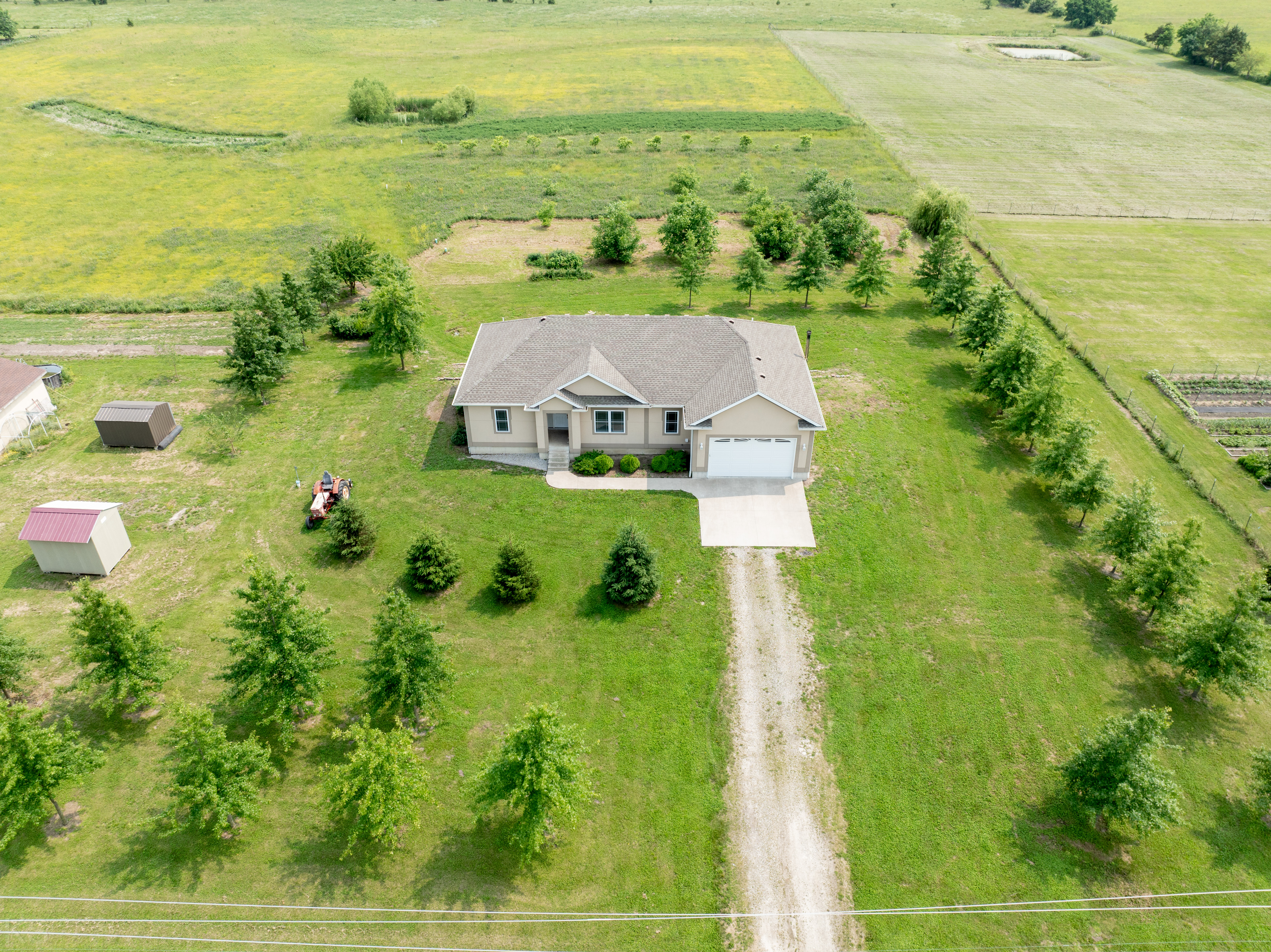 Smithton, Missouri, 65350, United States, 3 Bedrooms Bedrooms, ,2 BathroomsBathrooms,Residential,For Sale,1846874