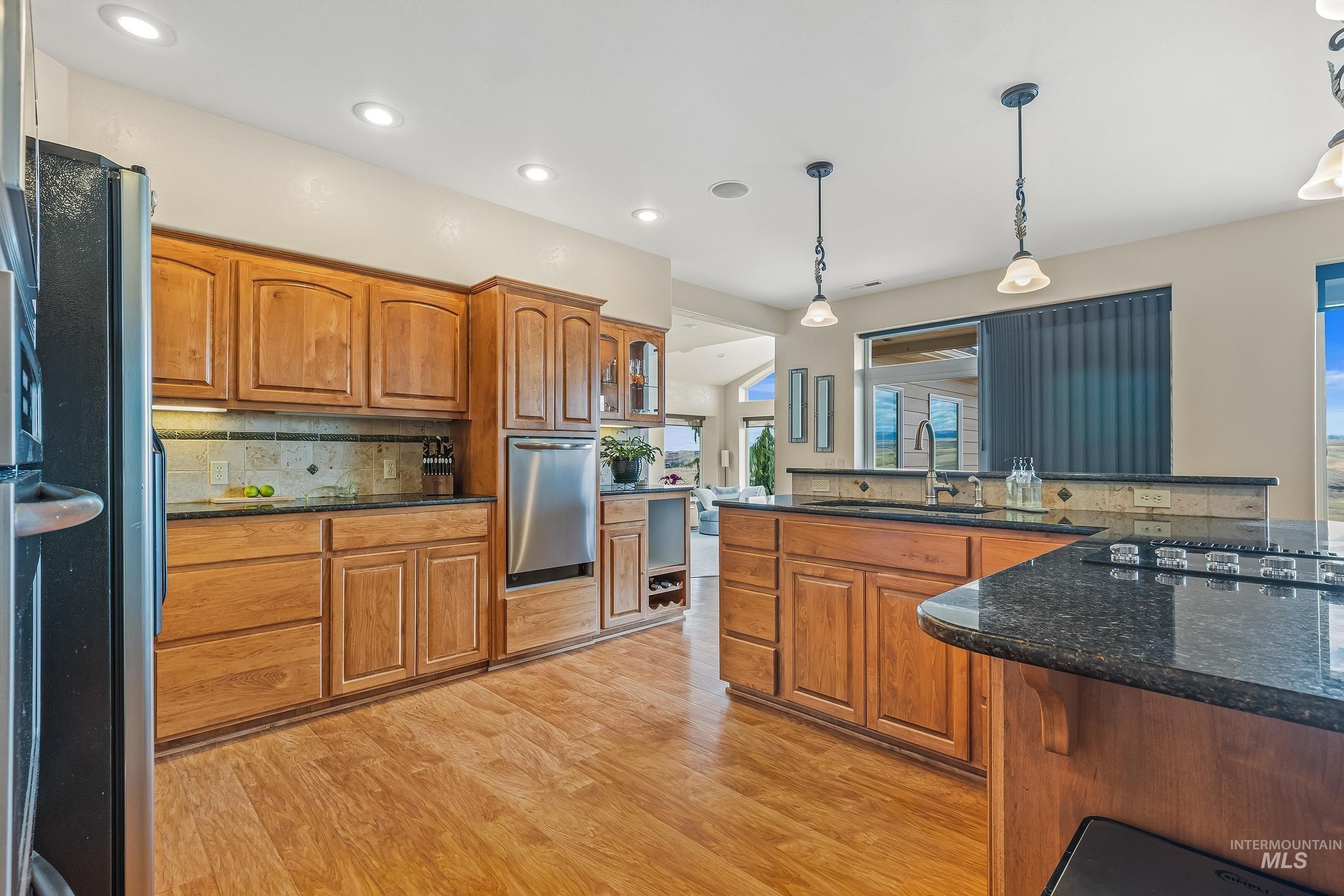 Clarkston, Washington, 99403, United States, 4 Bedrooms Bedrooms, ,3 BathroomsBathrooms,Residential,For Sale,1974298