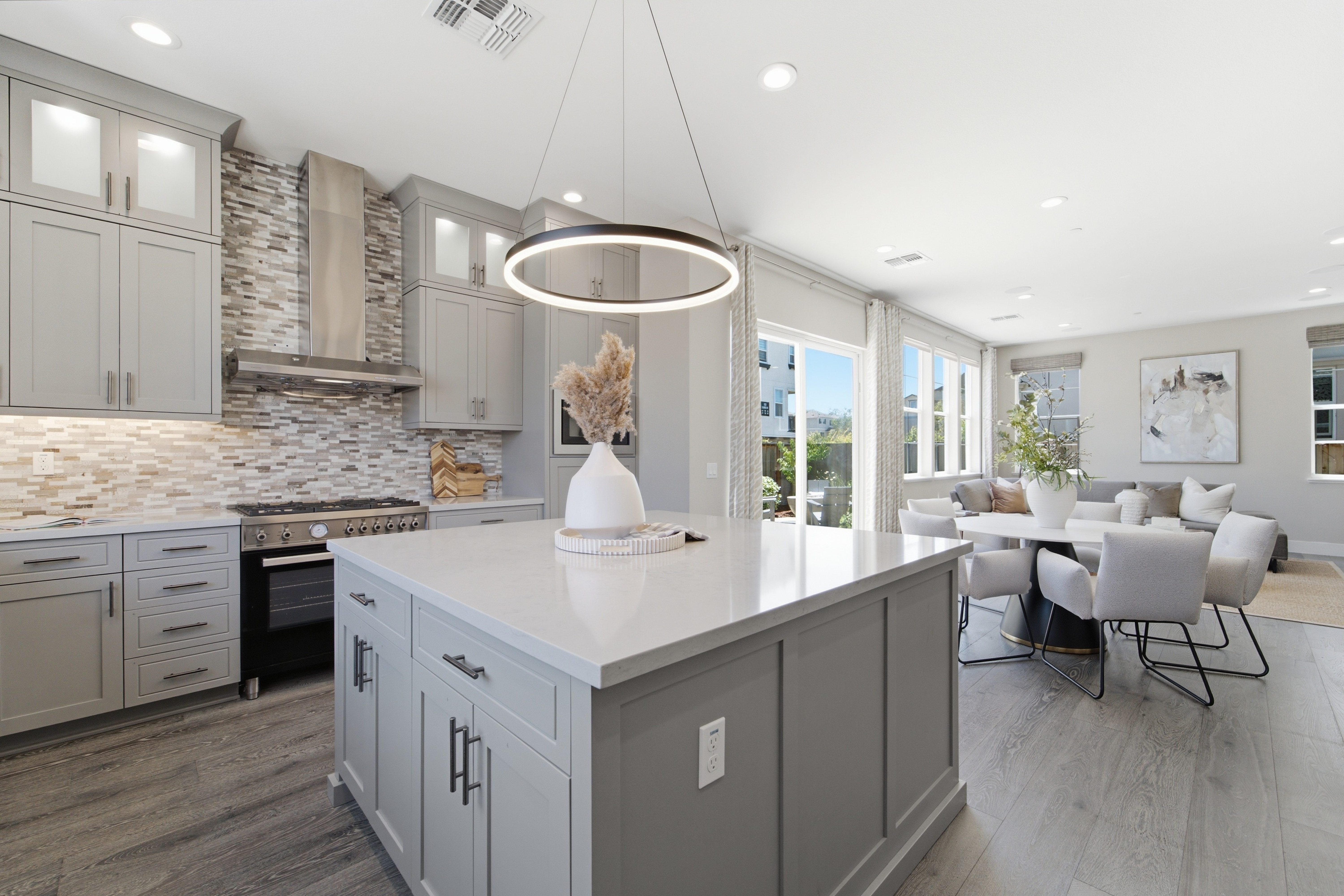  Designer Upgraded Residence in a Coveted Corner Setting - 物件實景