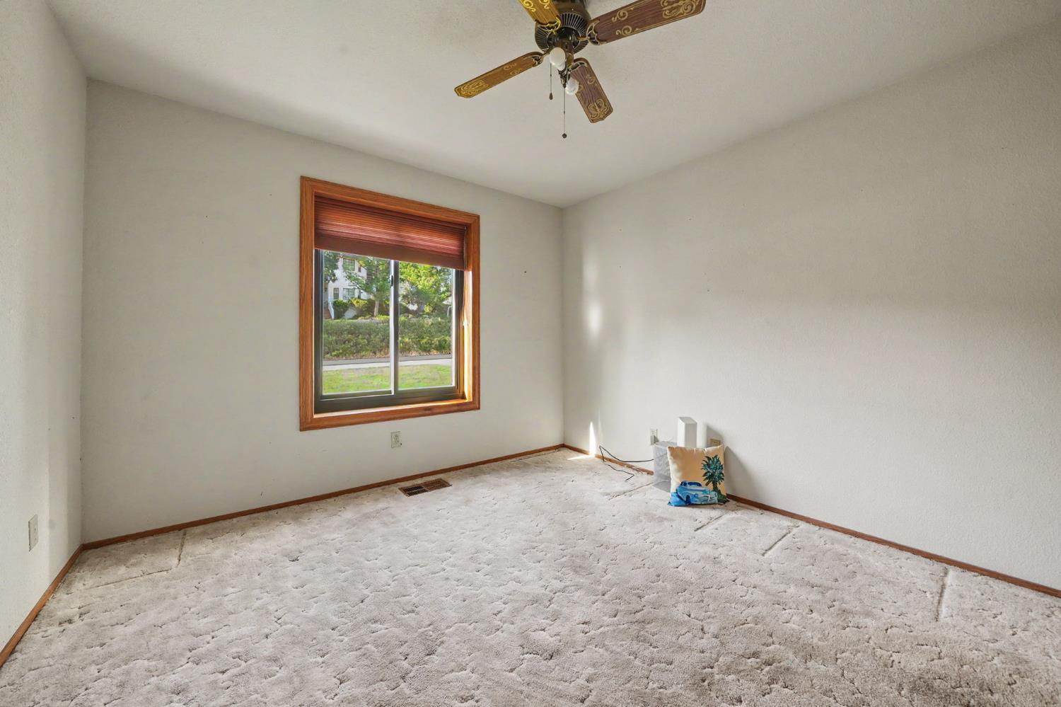 Valley Springs, California, 95252, United States, 3 Bedrooms Bedrooms, ,2 BathroomsBathrooms,Residential,For Sale,2047980