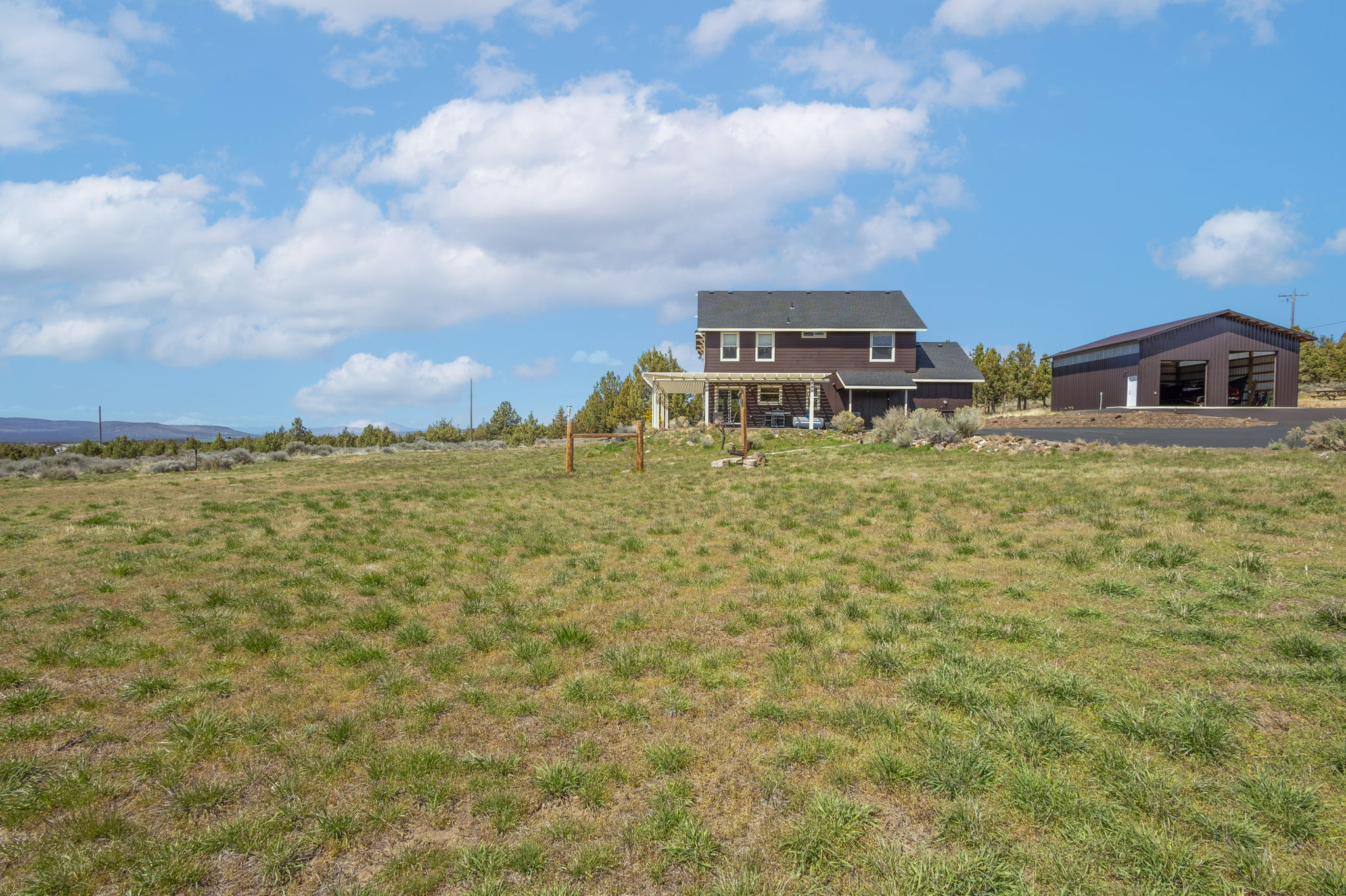 Prineville, Oregon, 97754, United States, 3 Bedrooms Bedrooms, ,3 BathroomsBathrooms,Residential,For Sale,1787892