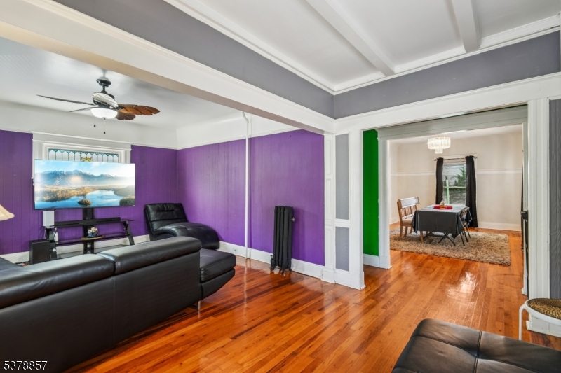 Belleville Twp., New Jersey, 07109, United States, 4 Bedrooms Bedrooms, ,2 BathroomsBathrooms,Residential,For Sale,1988338