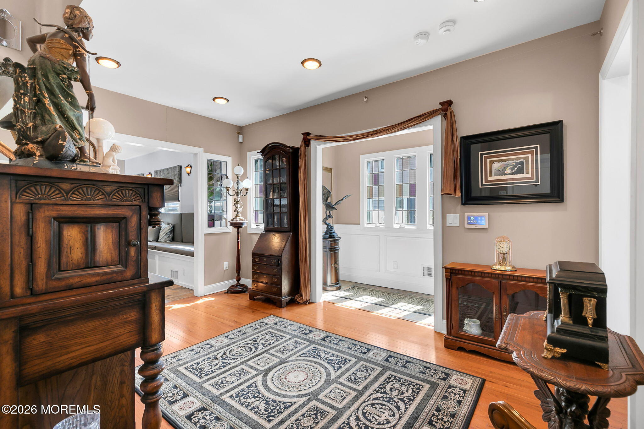 Red Bank, New Jersey, 07701, United States, ,3 BathroomsBathrooms,Residential,For Sale,2040176