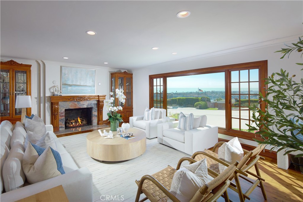 Corona del Mar, California, 92625, United States, 4 Bedrooms Bedrooms, ,4 BathroomsBathrooms,Residential,For Sale,1709023
