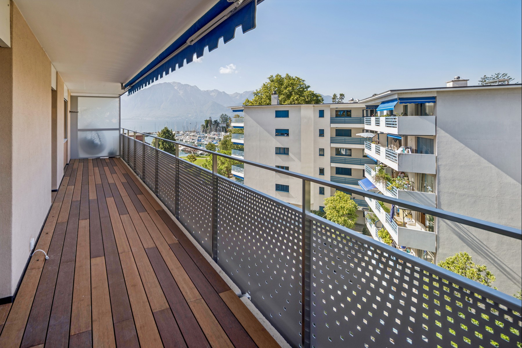  Fully Renovated 3.5-Room Apartment – A Peaceful Retreat with Views of the Lake a - 物件實景