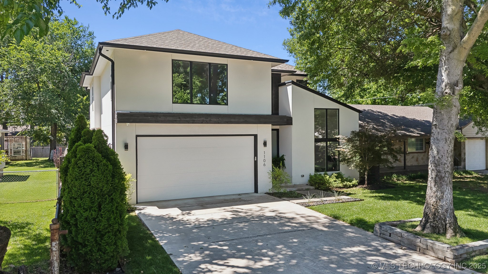 Tulsa, Oklahoma, 74105, United States, 4 Bedrooms Bedrooms, ,5 BathroomsBathrooms,Residential,For Sale,1827808