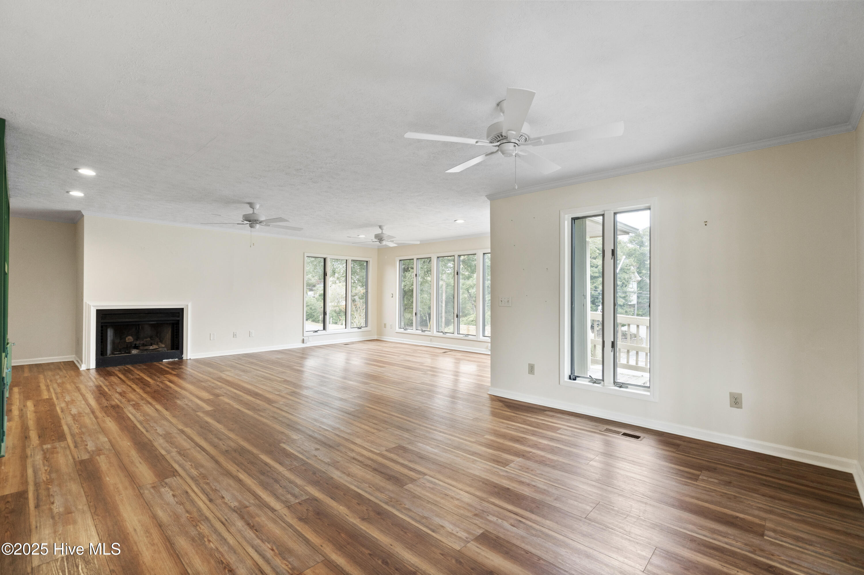 Emerald Isle, North Carolina, 28594, United States, 3 Bedrooms Bedrooms, ,3 BathroomsBathrooms,Residential,For Sale,1991113