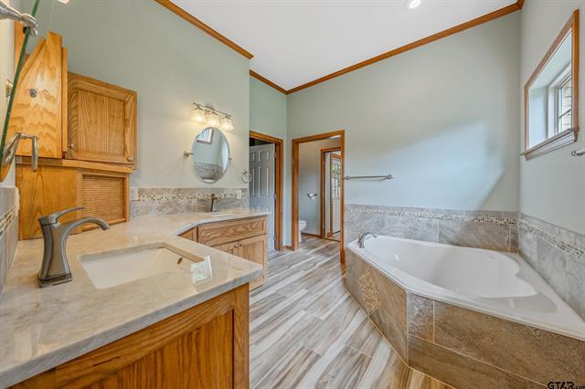 Hawkins, Texas, 75765, United States, 3 Bedrooms Bedrooms, ,3 BathroomsBathrooms,Residential,For Sale,1977788