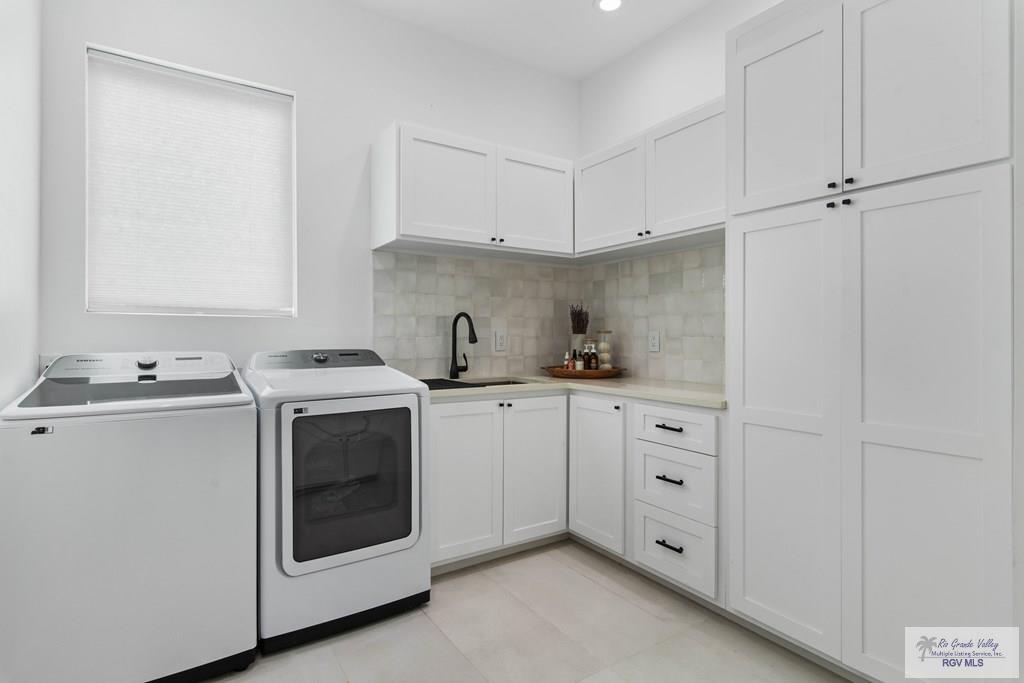 Rio Hondo, Texas, 78583, United States, 5 Bedrooms Bedrooms, ,3 BathroomsBathrooms,Residential,For Sale,1895029
