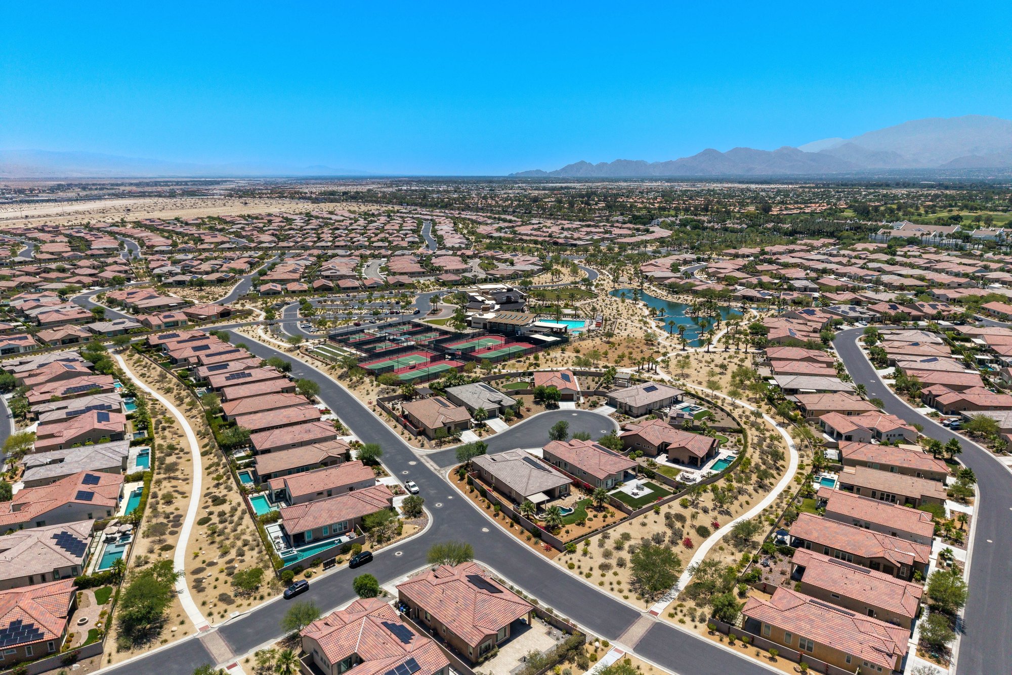  Panoramic Mountain Views on Elevated Premium Lot - 物件實景