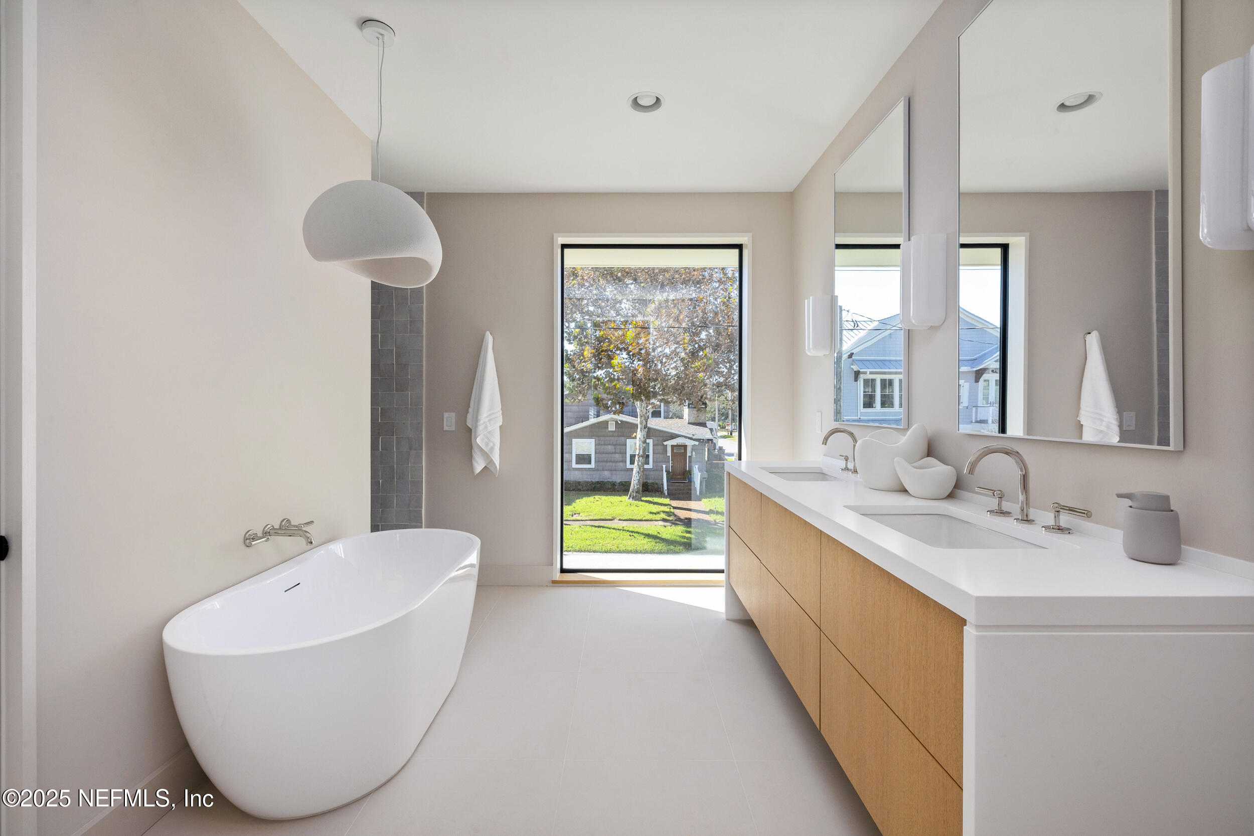 Atlantic Beach, Florida, 32233, United States, 6 Bedrooms Bedrooms, ,5 BathroomsBathrooms,Residential,For Sale,1989141