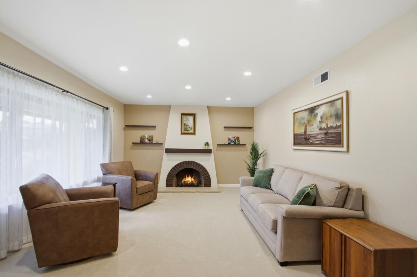 Santa Clara, California, 95051, United States, 4 Bedrooms Bedrooms, ,2 BathroomsBathrooms,Residential,For Sale,1992885