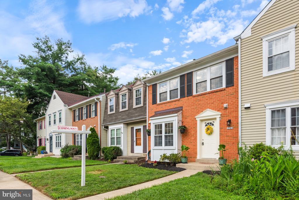 Rockville, Maryland, 20852, United States, 4 Bedrooms Bedrooms, ,4 BathroomsBathrooms,Residential,For Sale,1916260