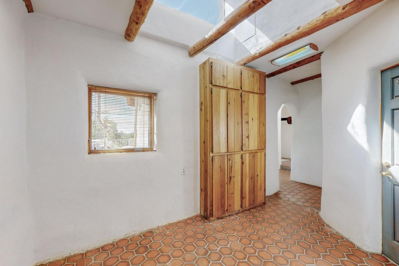 30 Apache Creek, Santa Fe, New Mexico, 87505, United States, 5 Bedrooms Bedrooms, ,4 BathroomsBathrooms,Residential,For Sale,30 Apache Creek,1591905