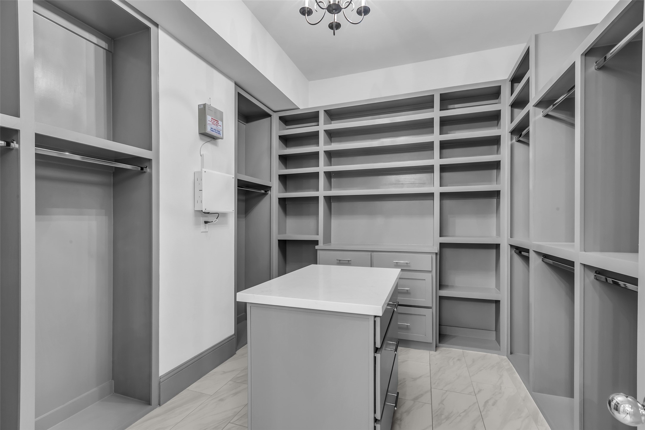 Houston, Texas, 77008, United States, 4 Bedrooms Bedrooms, ,4 BathroomsBathrooms,Residential,For Sale,1989556