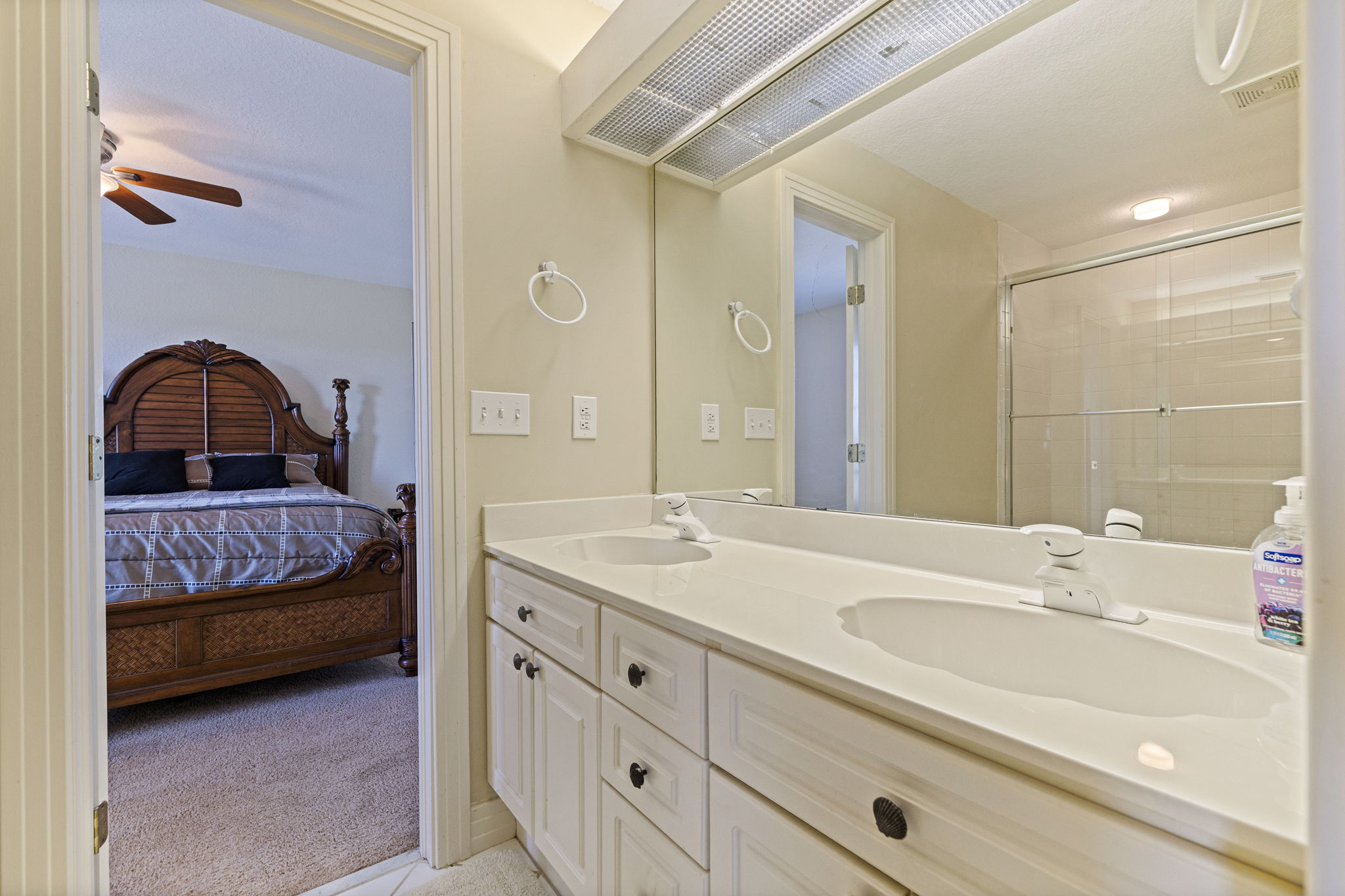 Tierra Verde, Florida, 33715, United States, 4 Bedrooms Bedrooms, ,5 BathroomsBathrooms,Residential,For Sale,1990775